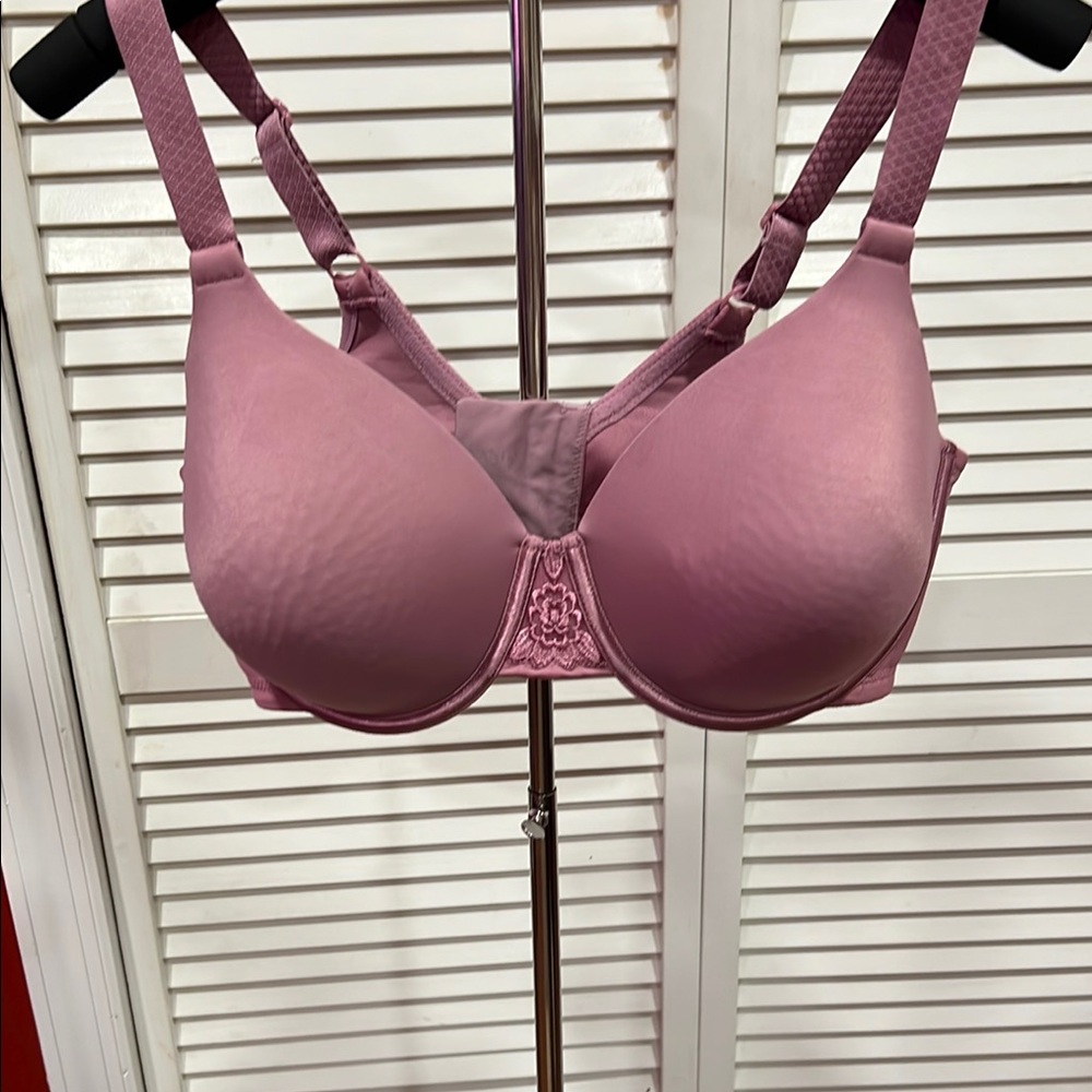 Vanity Fair Pink Bra with Underwire Support and Seamless Finish